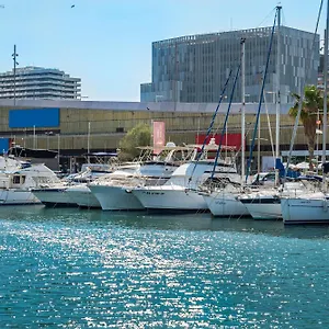 Hotel en barco Boat Barcelona, Sant Adrià de Besòs